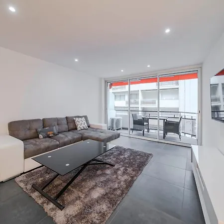 Wonderful One Bedroom Heart Of Cannes, 2min Walk To Carlton Hotel!